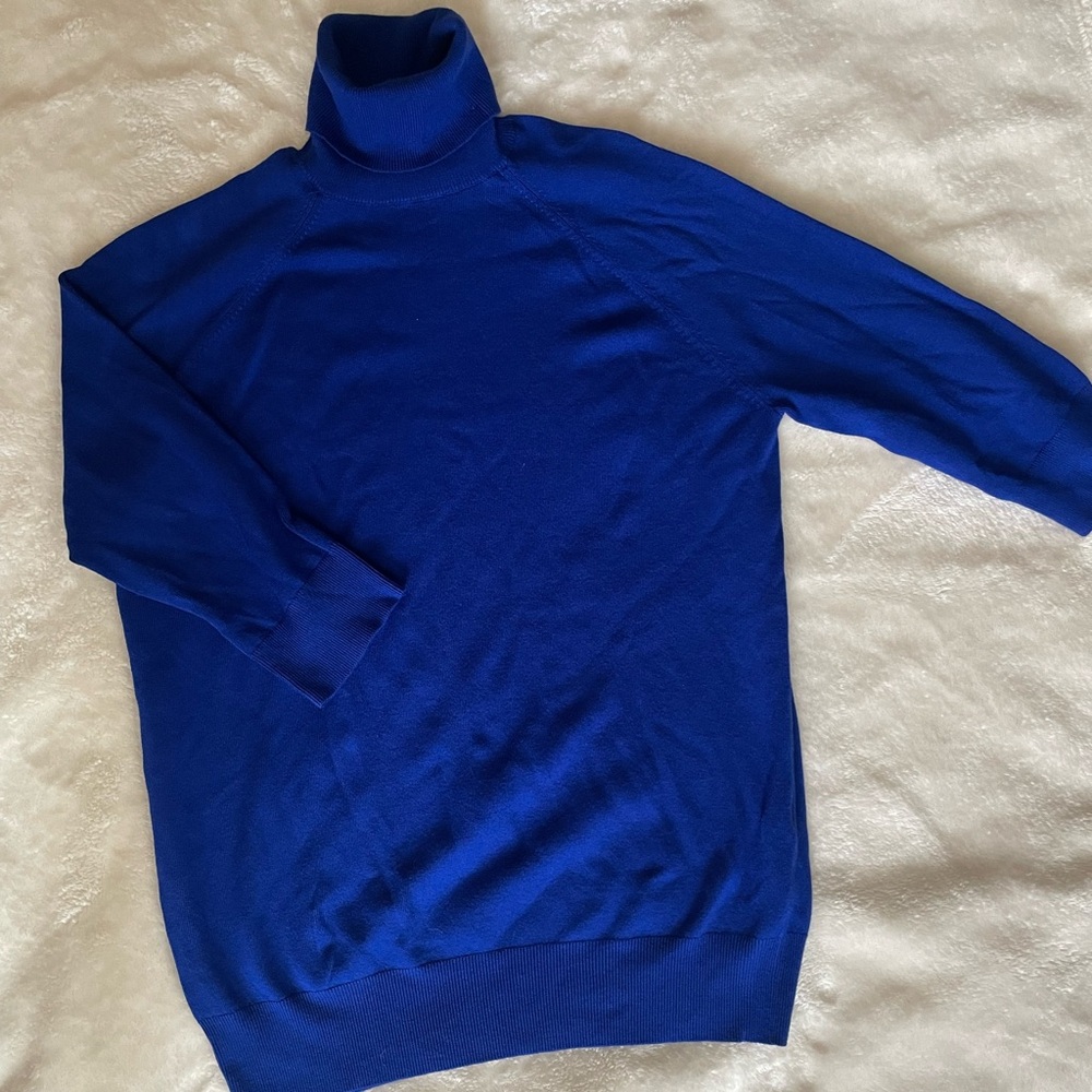 Turtleneck top